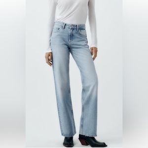 Zara TRF Mid Rise wide leg jeans. Size 8.